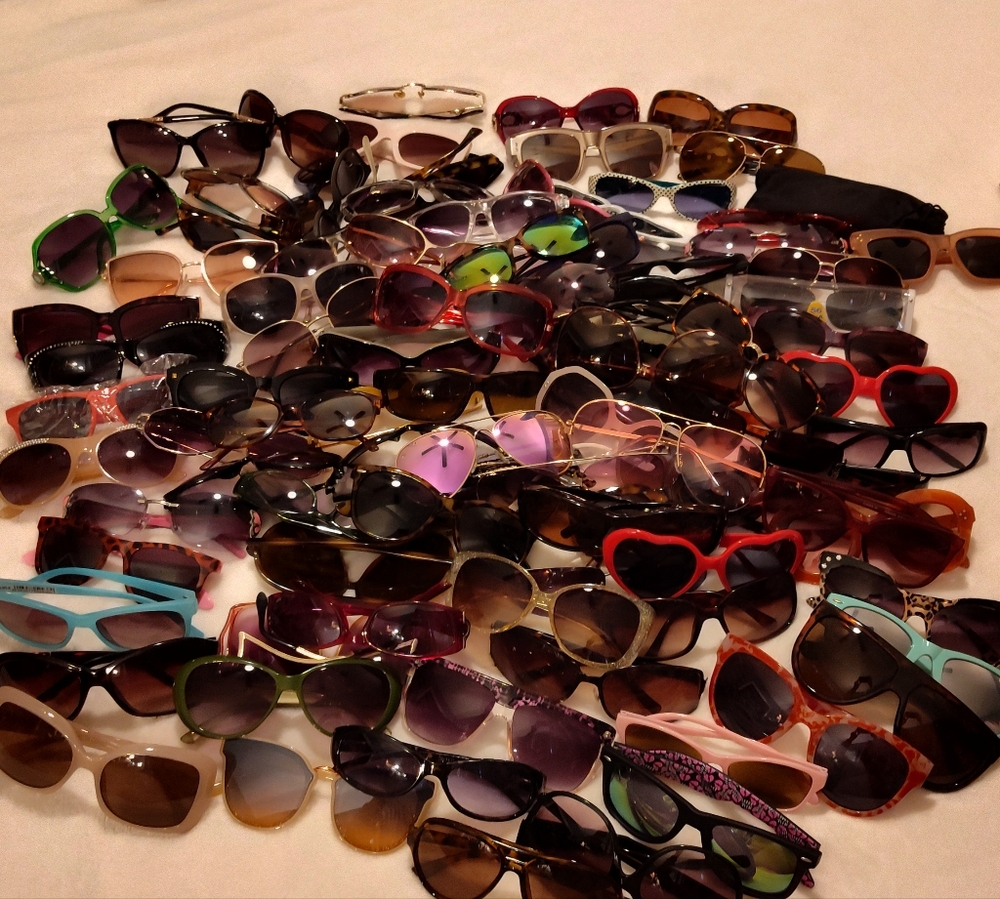 RANDOM Bundle Of Sunglasses (15pr Bundles)